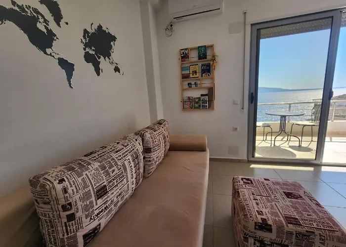 Poseidon Sea View Apartment *